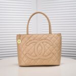 CHANEL Medallion Tote Bag - 图片 2