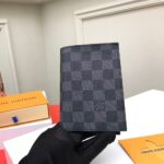 LV PASSPORT COVER - 图片 2
