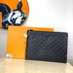 LV Discovery Pochette - 图片 2