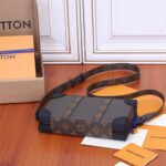 LV Soft Trunk Wallet - 图片 3