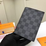 LV PASSPORT COVER - 图片 3