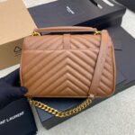 COLLEGE MEDIUM CHAIN BAG IN QUILTED LEATHER - 图片 3