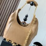 Loewe Small Squeeze bag in nappa lambskin - 图片 3