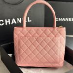 CHANEL Medallion Tote Bag - 图片 3
