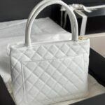CHANEL Medallion Tote Bag - 图片 4