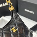 CHANEL SMALL HOBO BAG - 图片 6