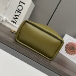 Loewe Small Squeeze bag in nappa lambskin - 图片 5