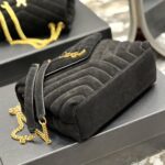 LOULOU SMALL CHAIN BAG IN “Y” QUILTED SUEDE - 图片 5