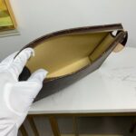 LV Toiletry Pouch 26 - 图片 6