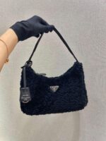 Replica Prada 1NE515 Re Edition 2000 Shearling Mini Bag Black - 图片 9