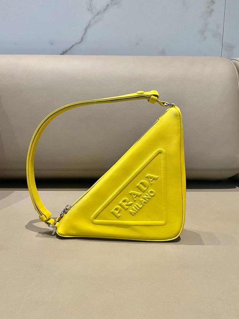 65324dfc8eac9.jpg Replica Prada 1NQ043 Triangle leather pouch Yellow - 图片 1