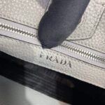 Replica Prada Leather hobo bag 1BC073 Gray - 图片 7