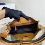 Replica Prada Leather hobo bag 1BC073 Tan - 图片 7