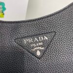 Replica Prada Leather hobo bag 1BC073 In Black - 图片 2
