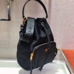 Replica Prada 1BH097 Bucket Jacquard Logo Convertible Medium black - 图片 2