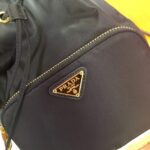 Replica Prada 1BH038 Prada Duet Re-Nylon Bucket shoulder bag Black - 图片 2