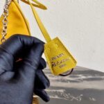 Replica Prada 1BH204 Prada Re-Edition 2005 Nylon Bag Yellow - 图片 5