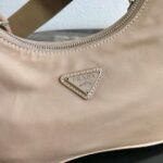 Replica Prada 1BH204 Prada Re-Edition 2005 Nylon Bag Apricot - 图片 4