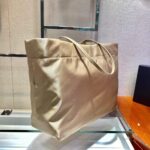 Replica Prada 1BG107 Re Nylon Medium Tote Bag Apricot - 图片 3