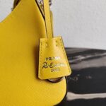 Replica Prada 1BH204 Prada Re-Edition 2005 Saffiano leather Bag in Yellow - 图片 4