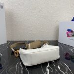 Replica Prada 1BH204 Prada Re-Edition 2005 Saffiano leather Bag in White - 图片 3