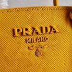 Replica Prada 1BA269 Saffiano Leather Prada Monochrome Bag Yellow - 图片 3