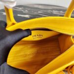 Replica Prada 1BA269 Saffiano Leather Prada Monochrome Bag Yellow - 图片 8