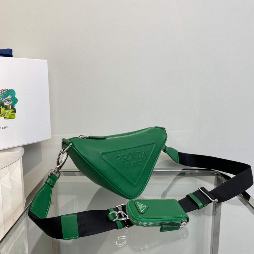 6532539f2b9de.jpg Replica Prada Leather Prada Triangle shoulder bag 1BH190 Green - 图片 1