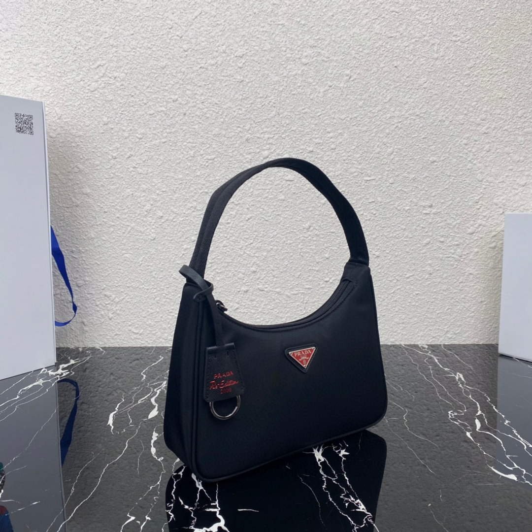 653254b270590.jpg Replica Prada 1NE515 Re-Nylon Re-Edition 2000 mini-bag black red - 图片 1