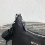 Replica Prada 1BH204 Prada Re-Edition 2005 Nylon Bag Black - 图片 4