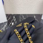 Replica Prada Nylon Vintage Chain Stray Bag 1BD620 Black - 图片 4