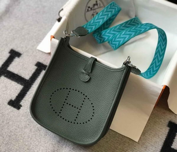 653276bce6a5a.jpg Replica Hermes Evelyne Bag Hermes Mini Crossbody Bag 20412 Silver Buckle Dark Green - 图片 1