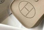 Replica Hermes Evelyne Bag Hermes Mini Crossbody Bag 20403 Silver Buckle Kakhi - 图片 4