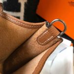 Replica Hermes Evelyne Bag Hermes Mini Crossbody Bag 20399 Silver Buckle Tan - 图片 6