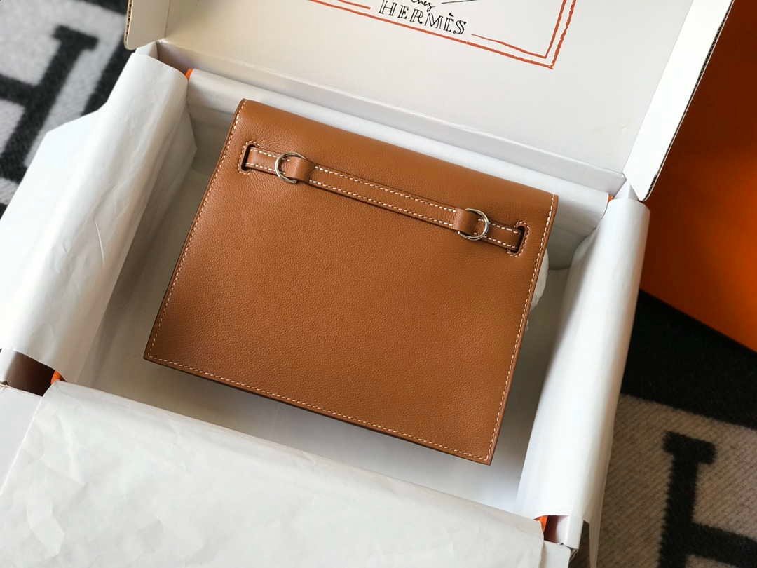 65327abd6e872.jpg Replica Hermes Kelly Danse 22cm Leather Bag 20353 Tan - 图片 1