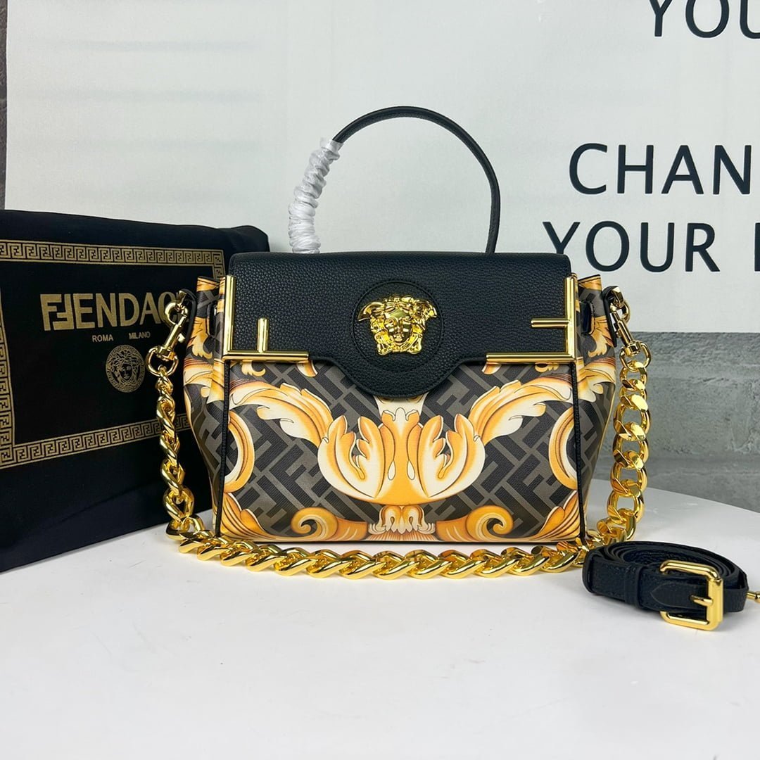 a1659373388982_6407.jpg FENDI Fendace La Medusa Crossbody bag - 图片 1