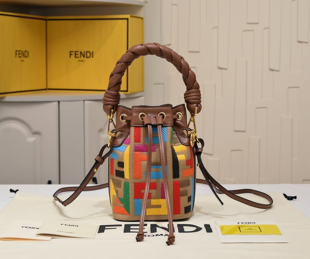 i1680963619_6901_0.jpg FENDI mini bucket bag 0189 rainbow - 图片 1