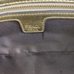FENDI BAGUETTE Embossed design Gold Handbag F0191 Size: 26x5x15cm - 图片 7
