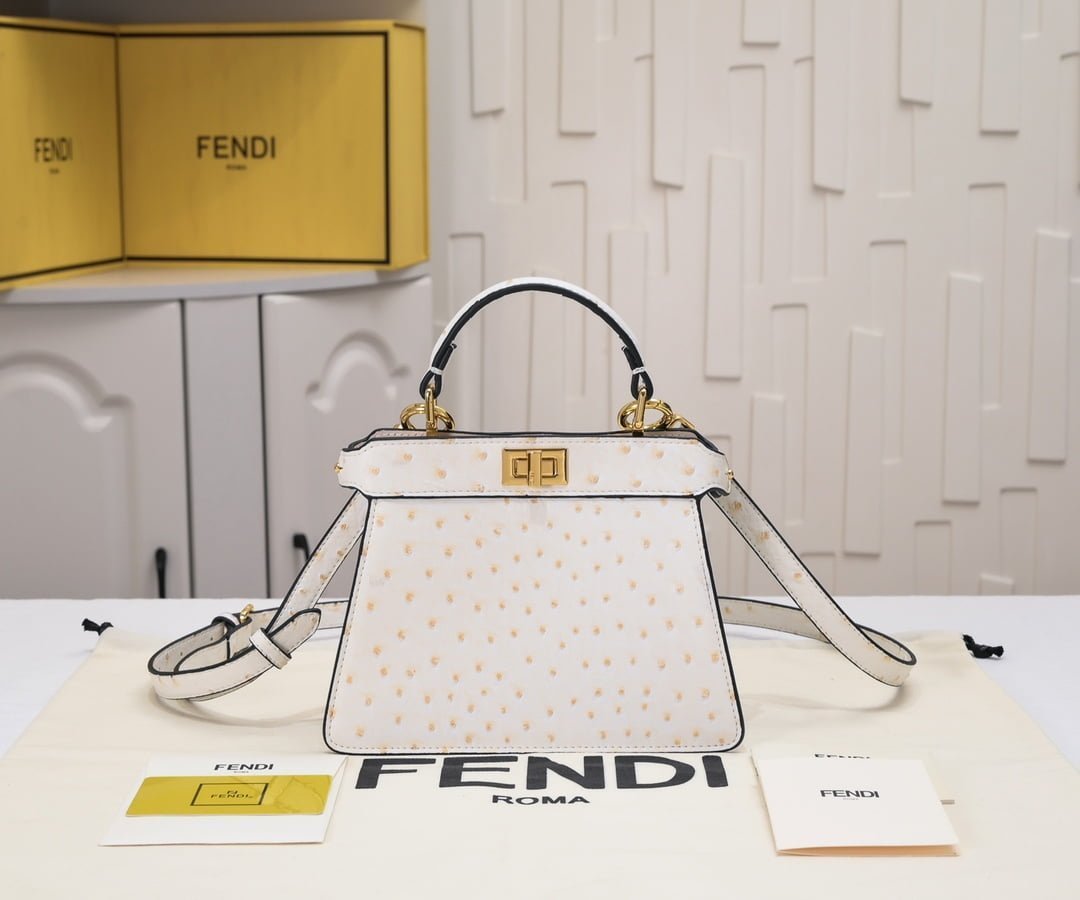 i1684679305_1916_0.jpg FENDI Peekaboo Cream White 23ss 335 Size: 20*15cm - 图片 1