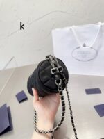 Prada Medieval cylinder nylon bag size: 19* 9cm - 图片 5