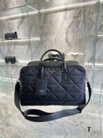 Prada-s  RE- NYLON new travel bag size: 45*30.5*15cm