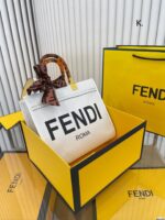 FENDI Tote bag canvas Black/White/Dark Green Size: 25*22cm - 图片 3