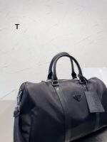Prada travel bag size: 43*25cm - 图片 9