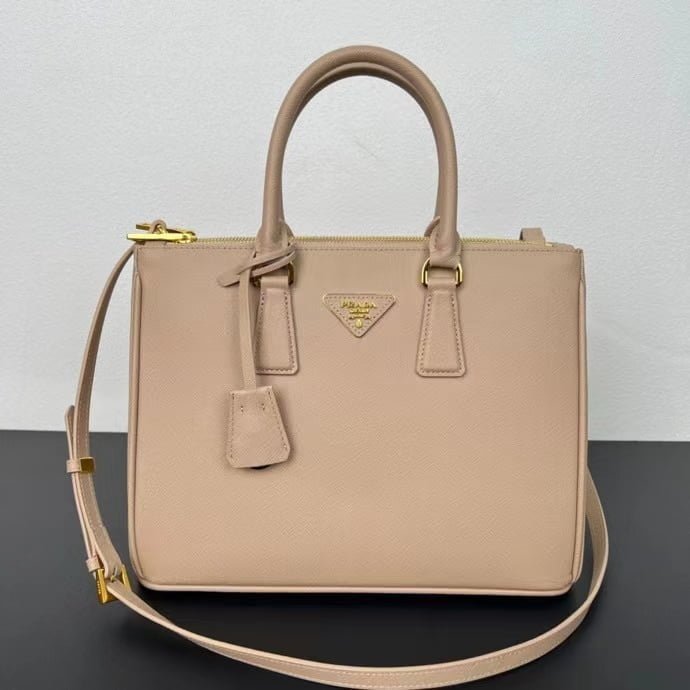 微信图片_20231001213552.jpg Prada - 图片 1
