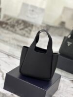 Prada Litchi print calf mini Picotin bag size:15.5*18*10cm - 图片 4
