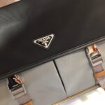 Prada Nylon clamshell handbag 2vd768b size: 32*24*12cm - 图片 3